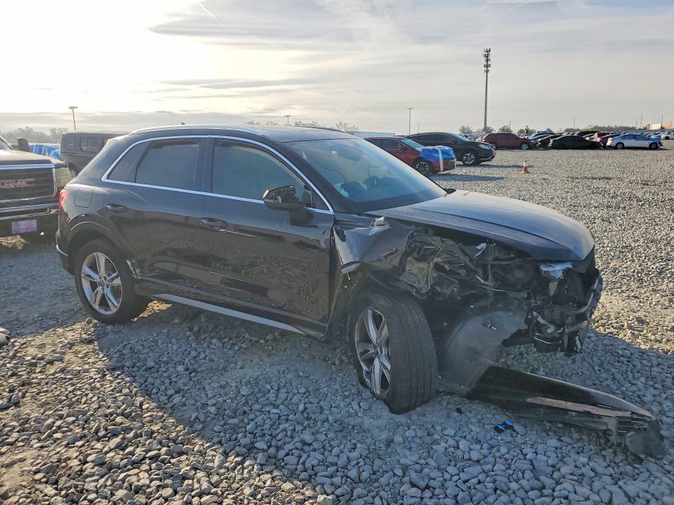 Photo 4 from auction – 2020 AUDI Q3 PREMIUM with VIN WA1DECF32L1105556