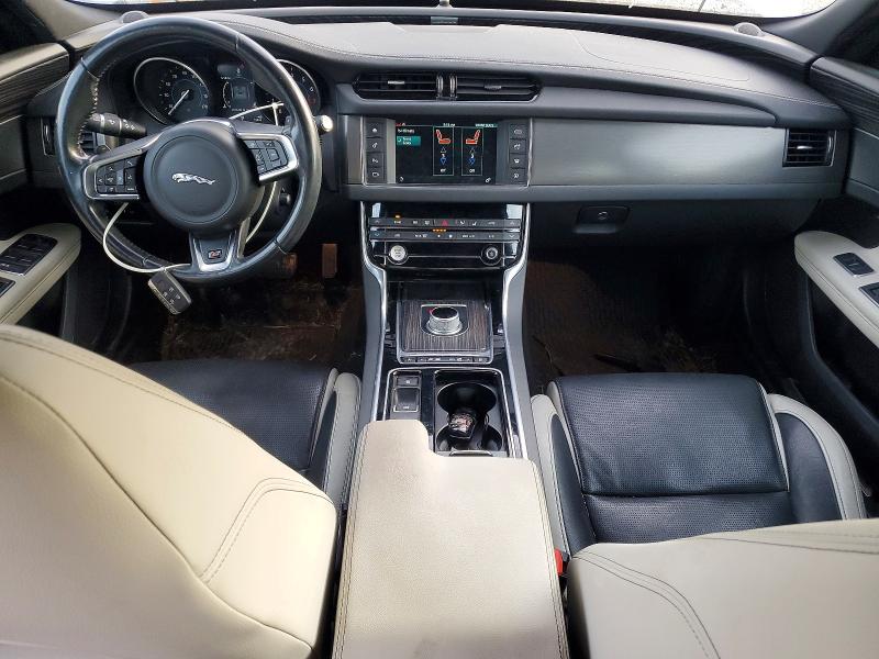 Photo 8 from auction – 2016 JAGUAR XF S with VIN SAJBM4BV9GCY14235
