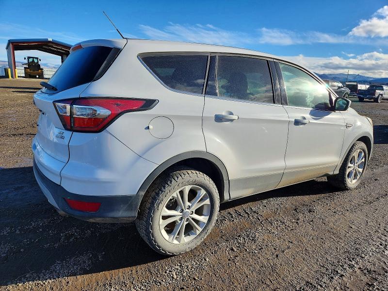 Photo 3 from auction – 2017 FORD ESCAPE SE with VIN 1FMCU9GD3HUB90973