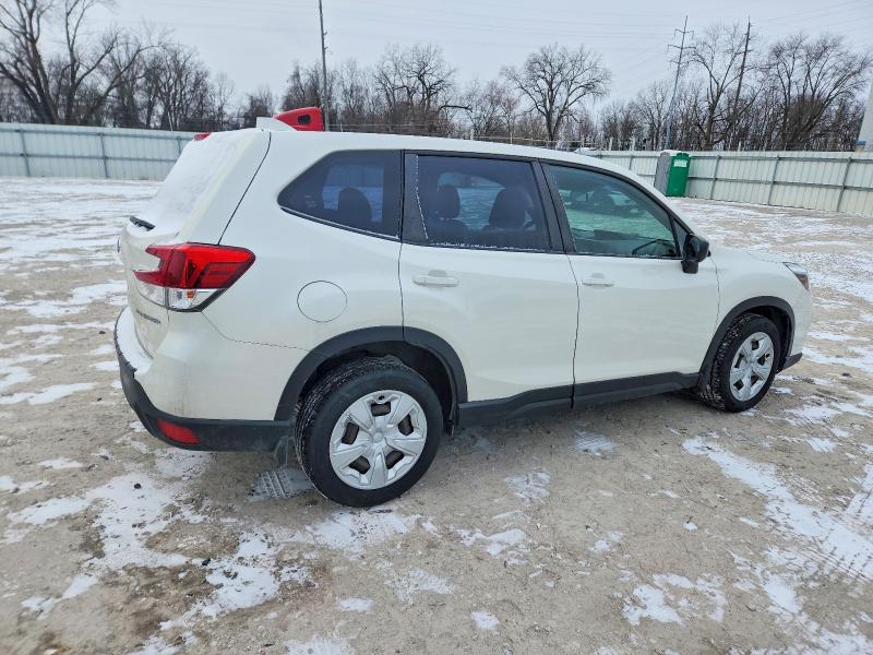 Photo 3 from auction – 2019 SUBARU FORESTER with VIN JF2SKAAC9KH461737