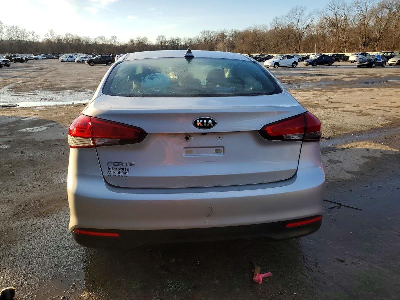 Photo 6 from auction – 2018 KIA FORTE LX with VIN 3KPFL4A72JE246142