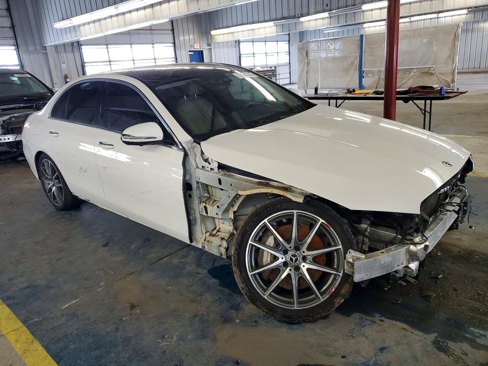 Photo 4 from auction – 2021 MERCEDES-BENZ E with VIN W1KZF8EB2MA967584