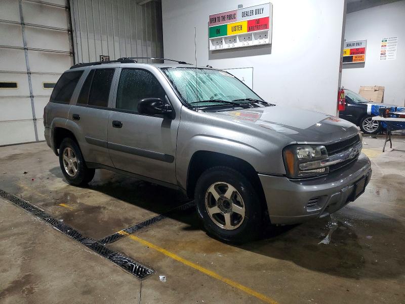 Photo 4 from auction – 2005 CHEVROLET TRAILBLAZE with VIN 1GNDT13S652142335