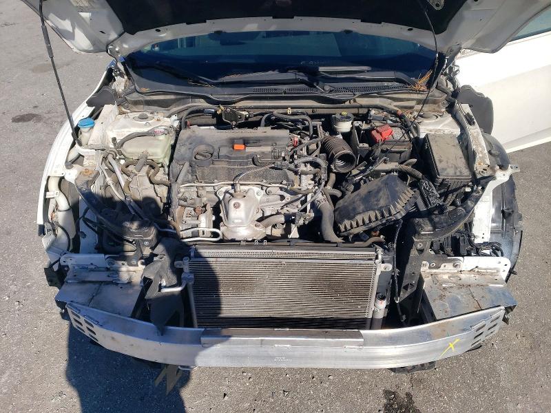 Photo 11 from auction – 2018 HONDA CIVIC EX with VIN 19XFC2F72JE044253