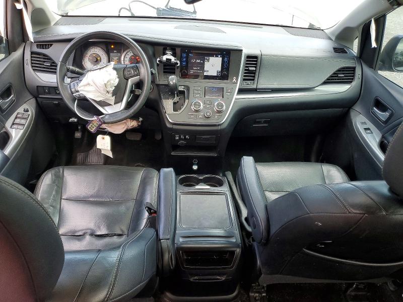 Photo 8 from auction – 2017 TOYOTA SIENNA with VIN 5TDXZ3DC6HS777205