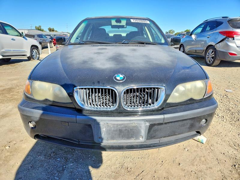 Photo 5 from auction – 2004 BMW 325 IS SUL with VIN WBAAZ33474KP85487