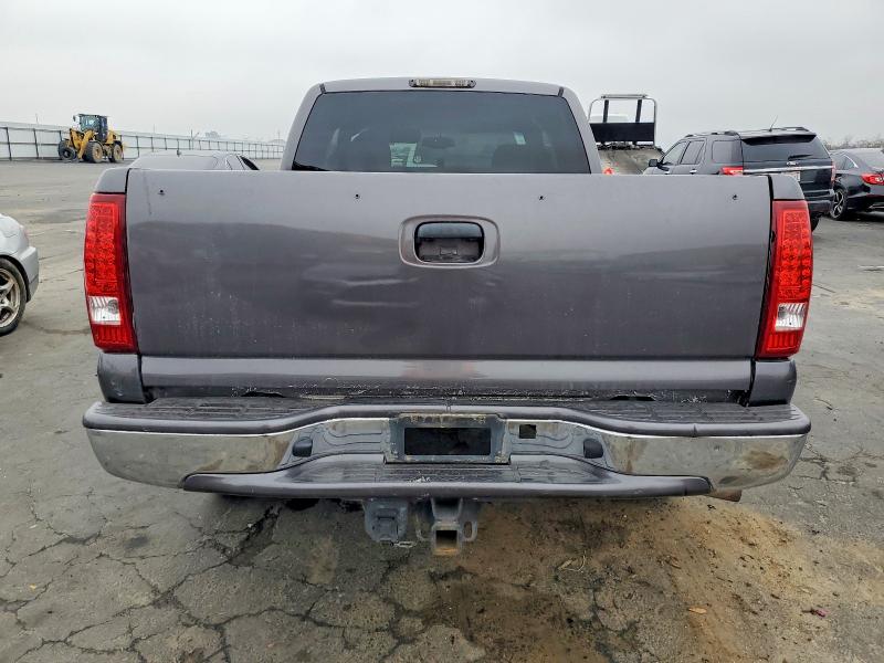 Photo 6 from auction – 2004 CHEVROLET SILVERADO with VIN 2GCEC19T841151646