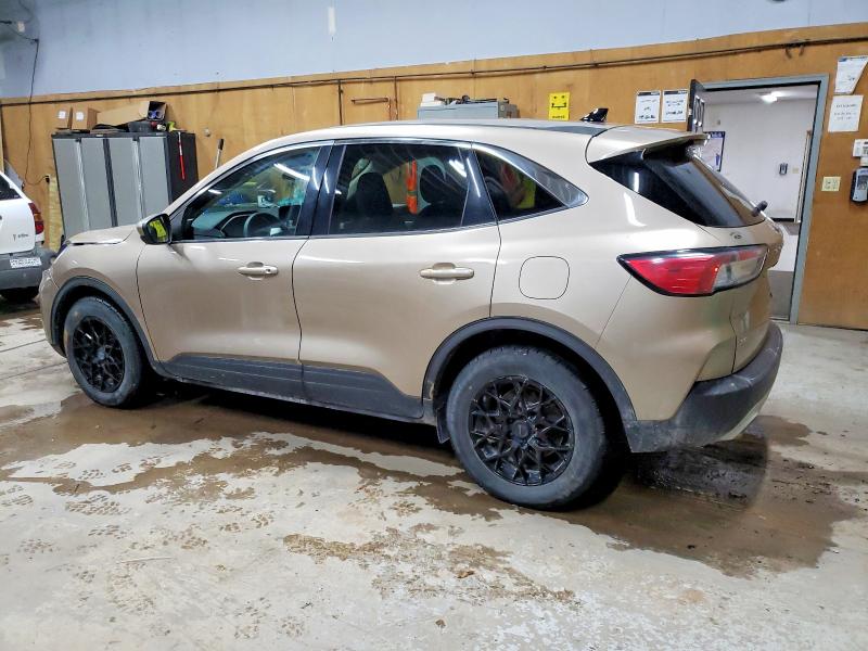 Photo 2 from auction – 2020 FORD ESCAPE SE with VIN 1FMCU0G63LUA53070