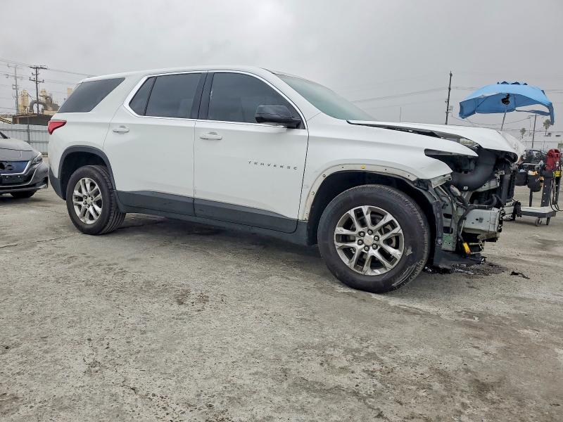 Photo 4 from auction – 2018 CHEVROLET TRAVERSE with VIN 1GNERFKW0JJ118178