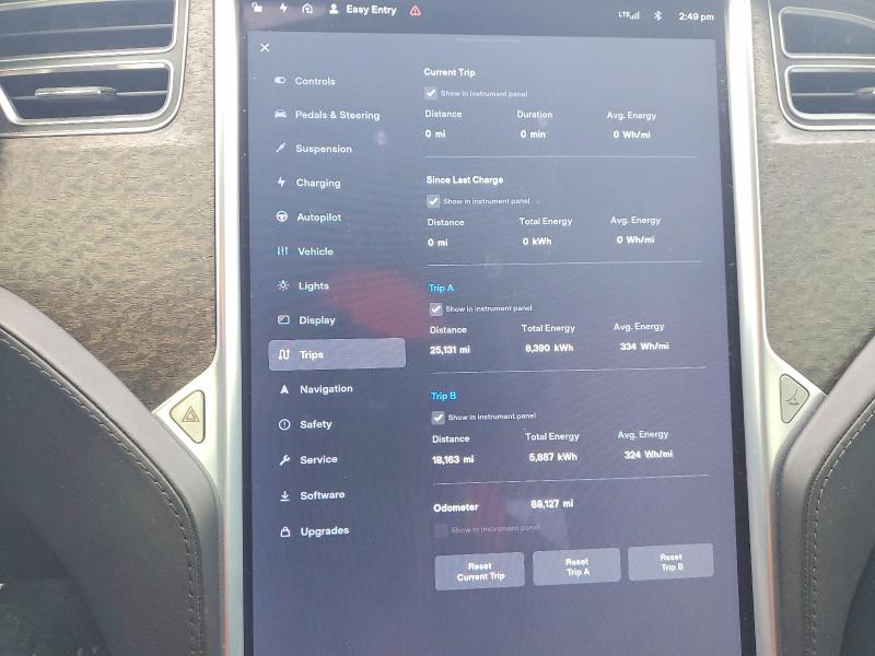 Photo 9 from auction – 2014 TESLA MODEL S with VIN 5YJSA1H19EFP52877