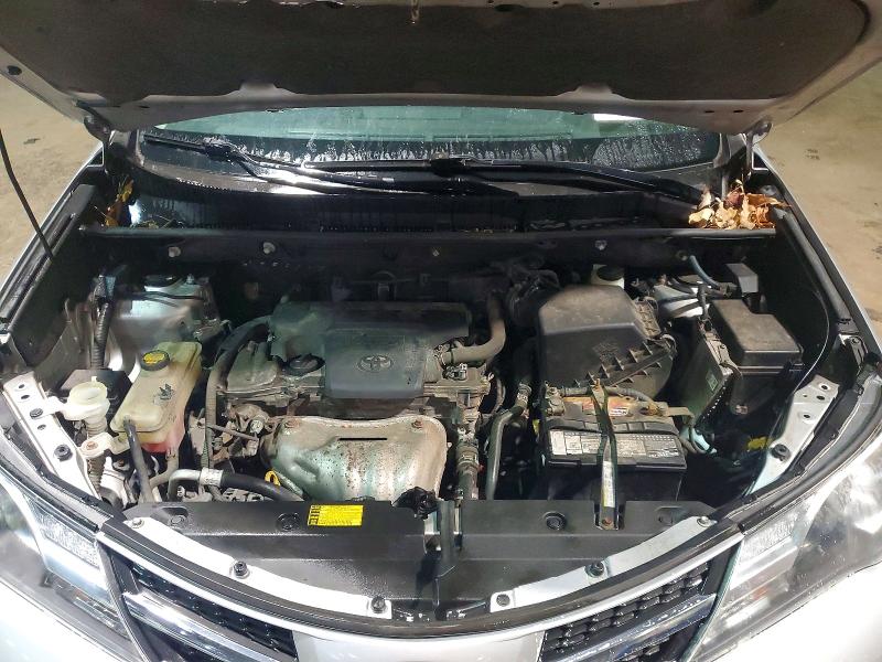 Photo 12 from auction – 2014 TOYOTA RAV4 LE with VIN JTMBFREV3ED052657