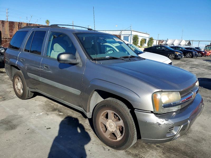 Photo 4 from auction – 2005 CHEVROLET TRAILBLAZE with VIN 1GNDT13S052378253