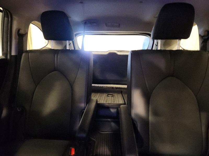 Photo 10 from auction – 2023 TOYOTA HIGHLANDER with VIN 5TDXBRCH6PS129396