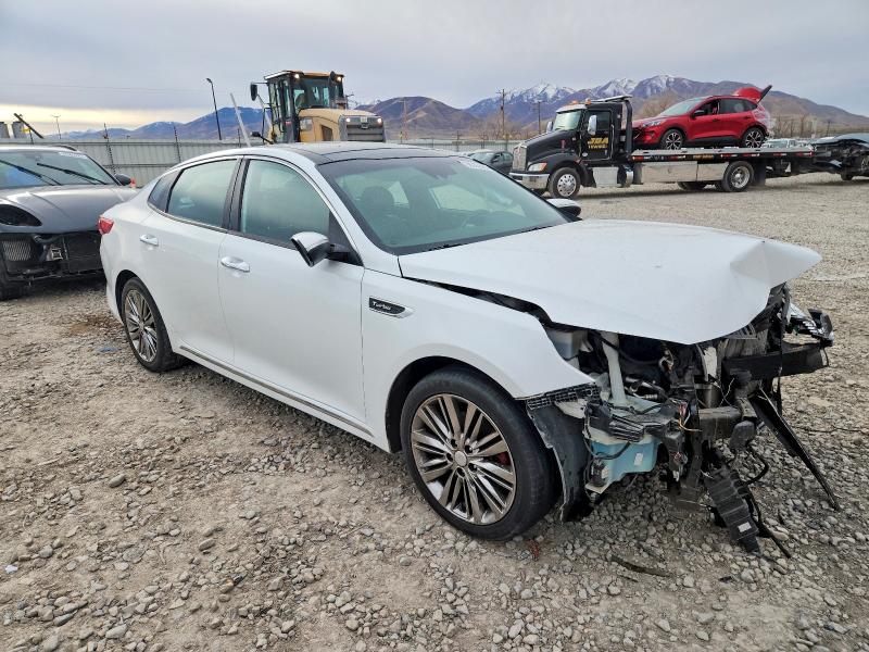 Photo 4 from auction – 2017 KIA OPTIMA with VIN 5XXGV4L26HG167249