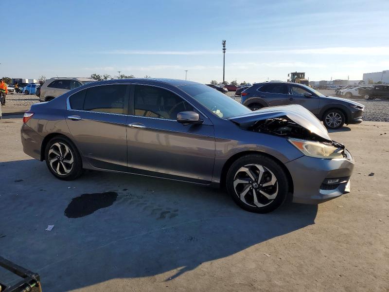 Photo 4 from auction – 2016 HONDA ACCORD with VIN 1HGCR2F77GA077523