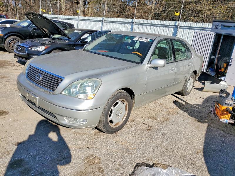 LEXUS LS 430 2002 with VIN JTHBN30F120088459 - Photo from auction
