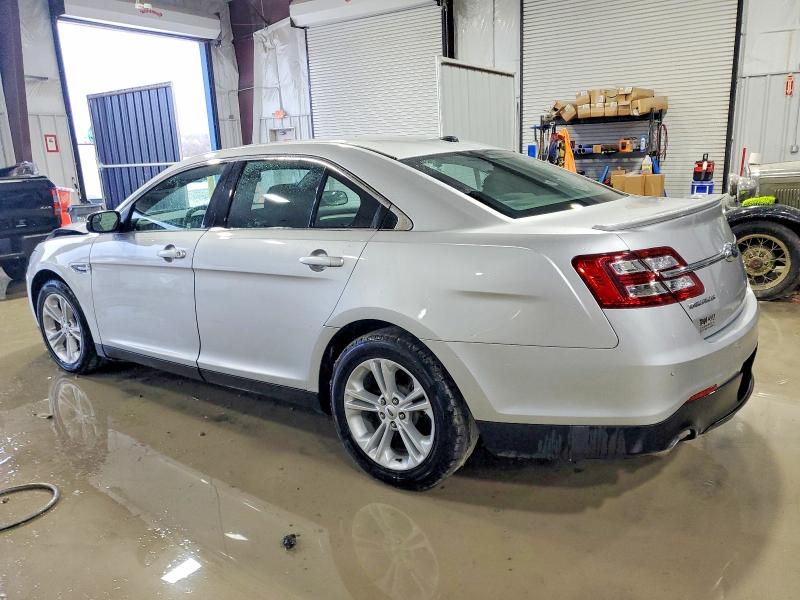 Photo 2 from auction – 2015 FORD TAURUS SEL with VIN 1FAHP2E85FG130256