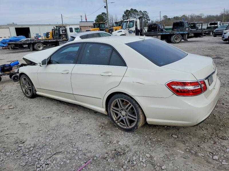 Photo 2 from auction – 2010 MERCEDES-BENZ E with VIN WDDHF5GB6AA081156