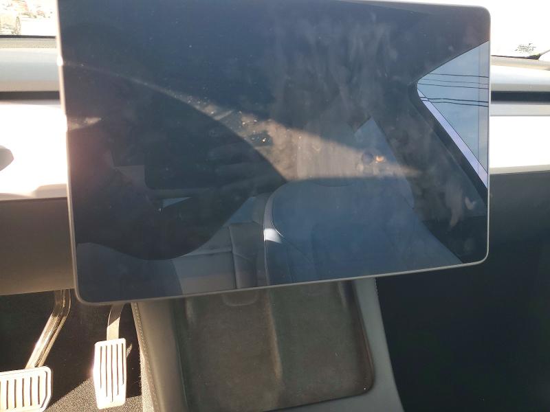 Photo 9 from auction – 2021 TESLA MODEL Y with VIN 5YJYGDEE2MF161922
