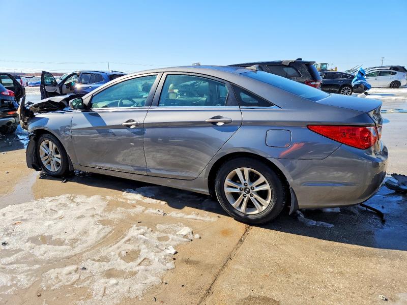 Photo 2 from auction – 2013 HYUNDAI SONATA with VIN 5NPEB4AC4DH513549
