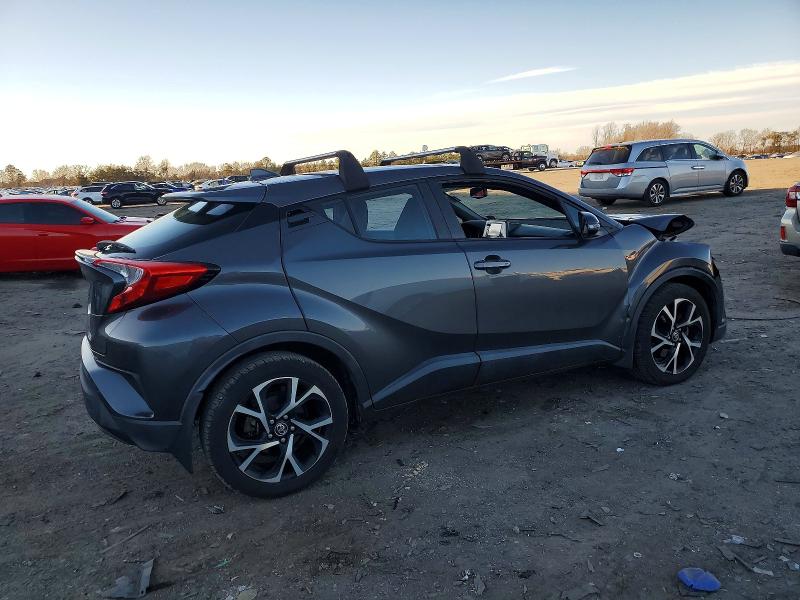 Photo 3 from auction – 2018 TOYOTA C-HR XLE with VIN NMTKHMBX5JR017652
