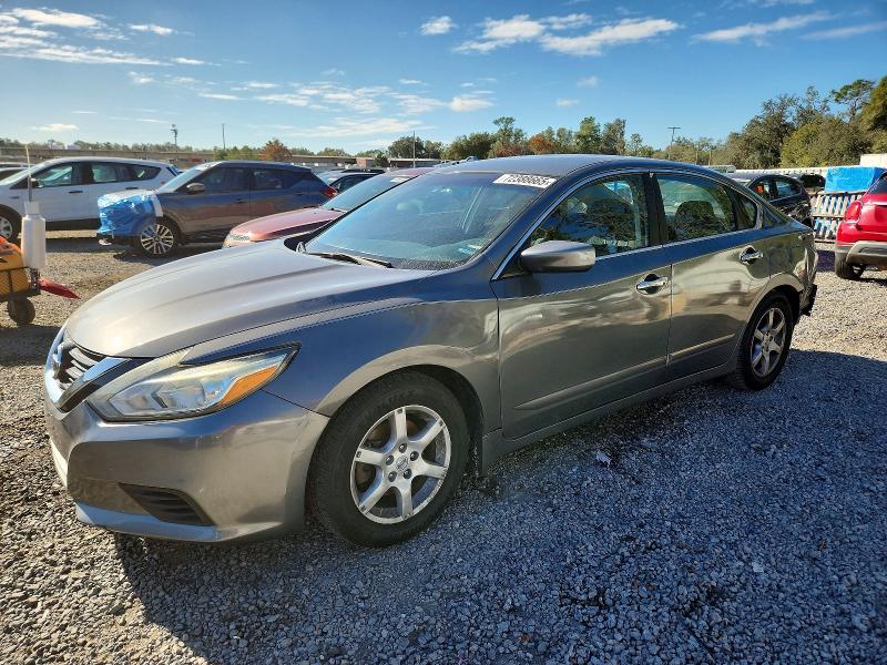 NISSAN ALTIMA 2.5 2017 with VIN 1N4AL3AP1HC261890 - Photo from auction