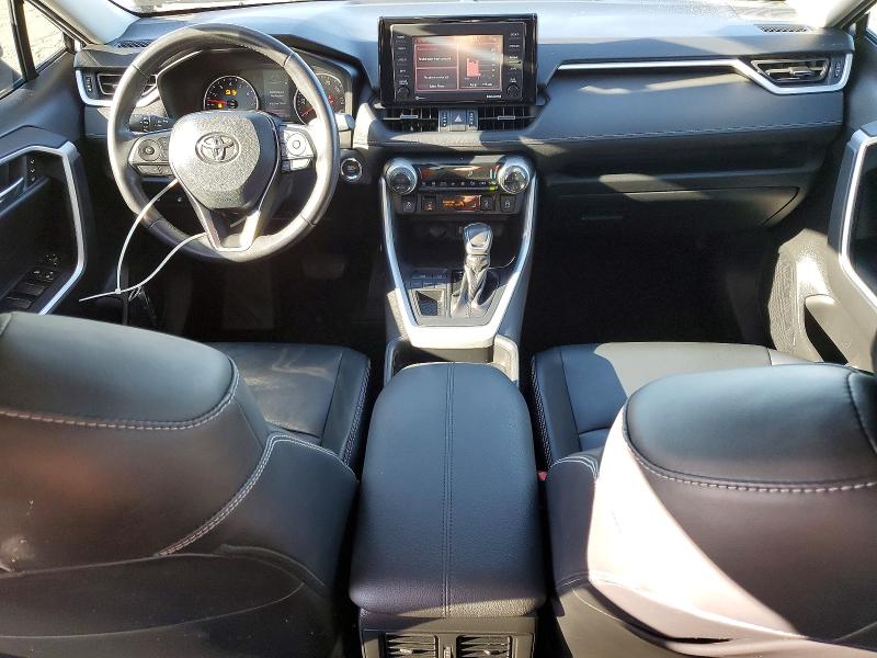 Photo 8 from auction – 2020 TOYOTA RAV4 with VIN 2T3C1RFV8LW066880
