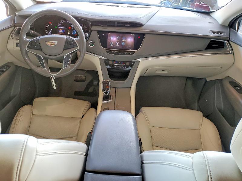 Photo 8 from auction – 2017 CADILLAC XT5 with VIN 1GYKNBRS3HZ159557