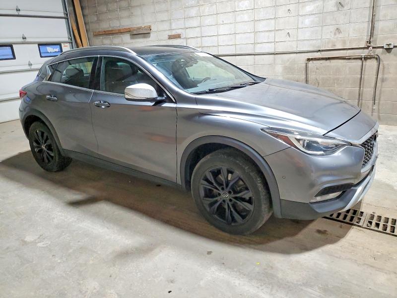 Photo 4 from auction – 2017 INFINITI QX30 BASE with VIN SJKCH5CR7HA017006