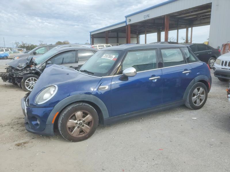 MINI COOPER 2015 with VIN WMWXS5C5XFT832477 - Photo from auction
