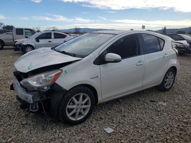 TOYOTA PRIUS C 2015 with VIN JTDKDTB33F1097607 - Photo from auction