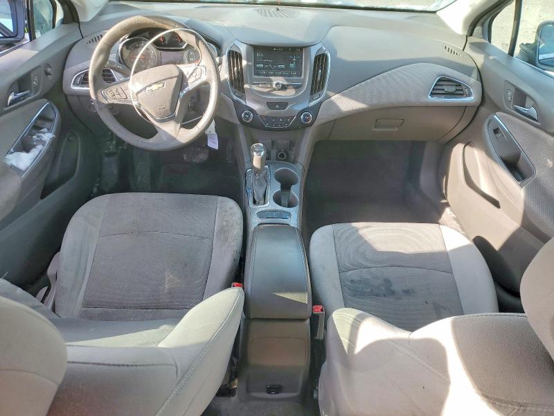 Photo 8 from auction – 2018 CHEVROLET CRUZE with VIN 1G1BE5SM4J7230892