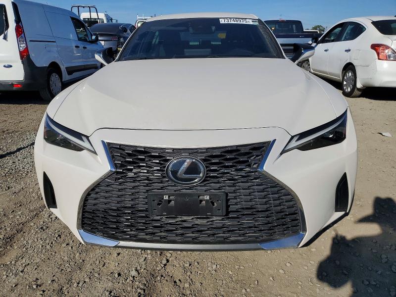 Photo 5 from auction – 2021 LEXUS IS 300 with VIN JTHAA1D23M5109367