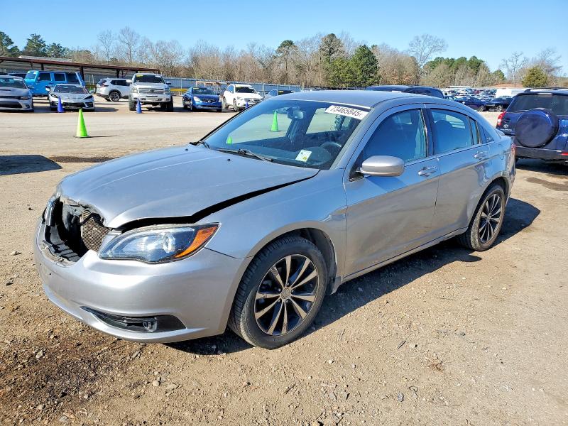 CHRYSLER 200 2013 with VIN 1C3CCBBB2DN510216 - Photo from auction