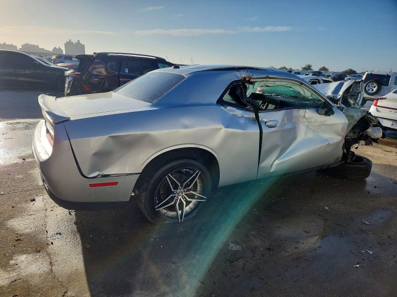 Photo 3 from auction – 2020 DODGE CHALLENGER with VIN 2C3CDZAGXLH157069