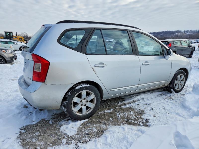 Photo 3 from auction – 2008 KIA RONDO LX with VIN KNAFG526387129161