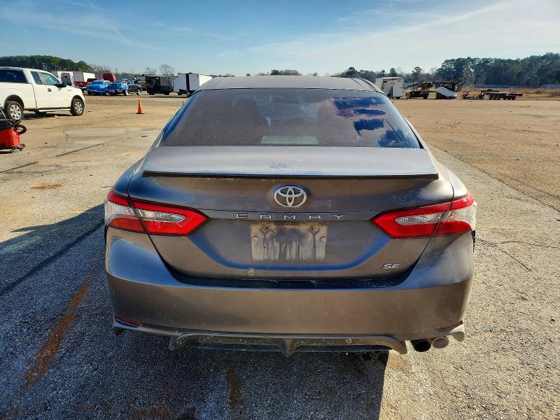 Photo 6 from auction – 2018 TOYOTA CAMRY with VIN 4T1B11HK4JU095850