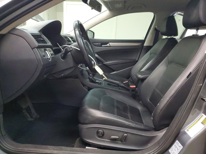 Photo 7 from auction – 2014 VOLKSWAGEN PASSAT S with VIN 1VWAT7A30EC070632