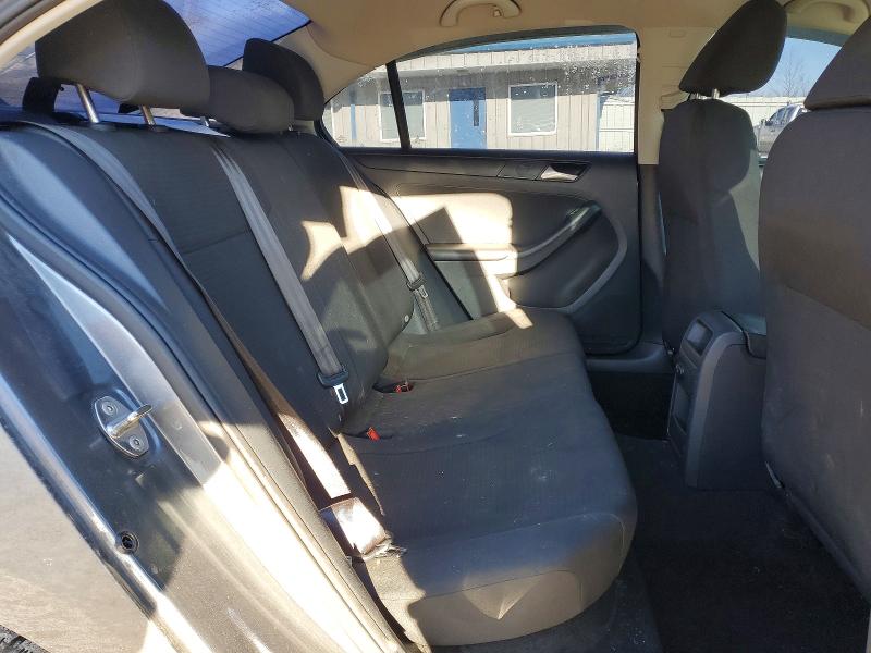 Photo 10 from auction – 2015 VOLKSWAGEN JETTA with VIN 3VW2K7AJ2FM417142