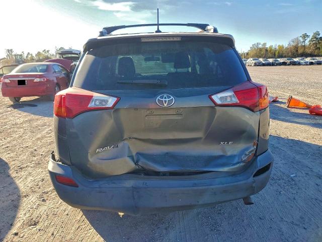 Photo 6 from auction – 2015 TOYOTA RAV4 XLE with VIN 2T3WFREV8FW131246