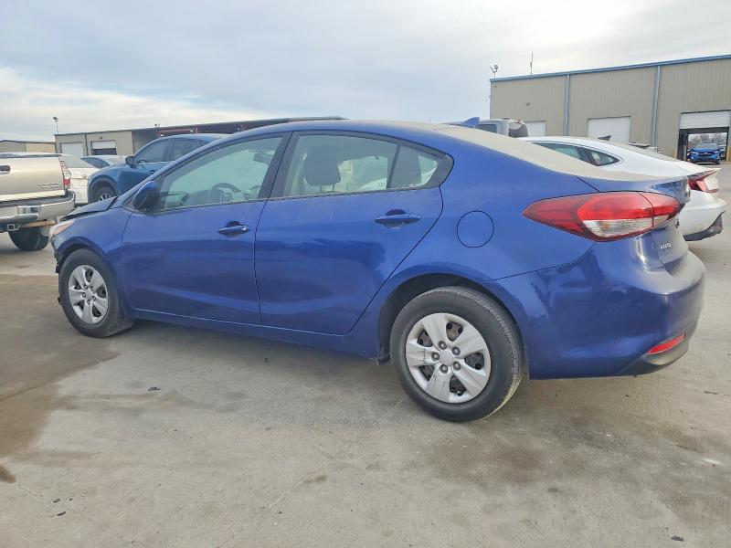 Photo 2 from auction – 2017 KIA FORTE LX with VIN 3KPFK4A76HE151371
