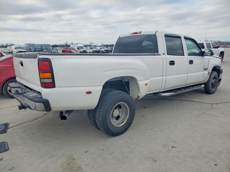Photo 3 from auction – 2004 CHEVROLET SILVERADO with VIN 1GCJC33184F162267