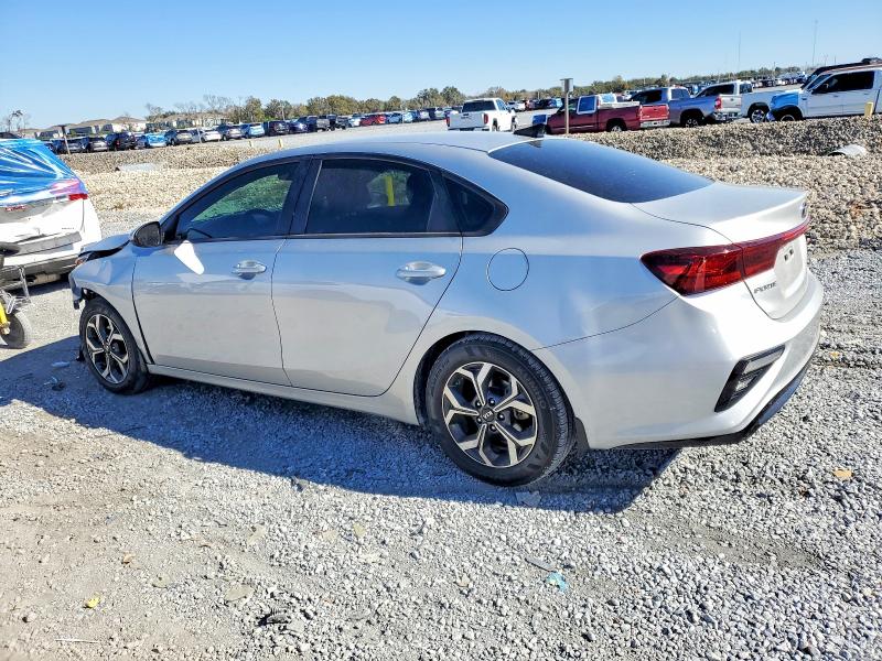 Photo 2 from auction – 2021 KIA FORTE with VIN 3KPF24AD2ME345444