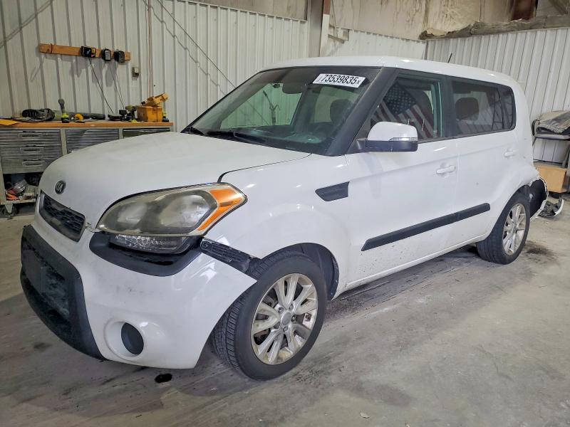 KIA SOUL 2013 with VIN KNDJT2A67D7564574 - Photo from auction