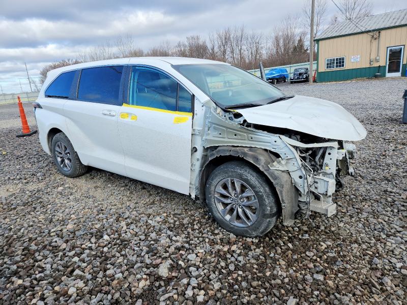 Photo 4 from auction – 2024 TOYOTA SIENNA LE with VIN 5TDKRKEC5RS185332