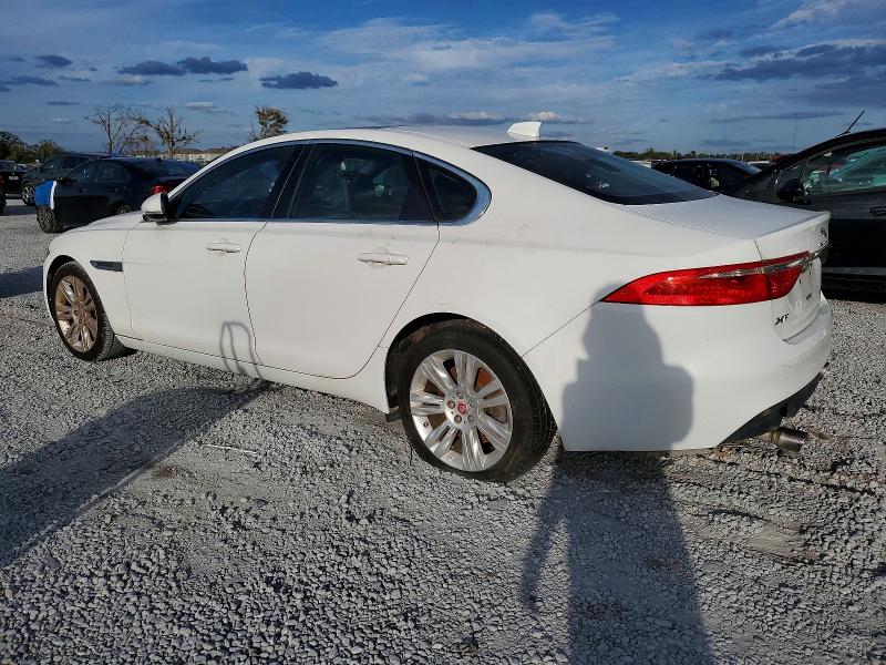 Photo 2 from auction – 2017 JAGUAR XF with VIN SAJBR4BV0HCY46610