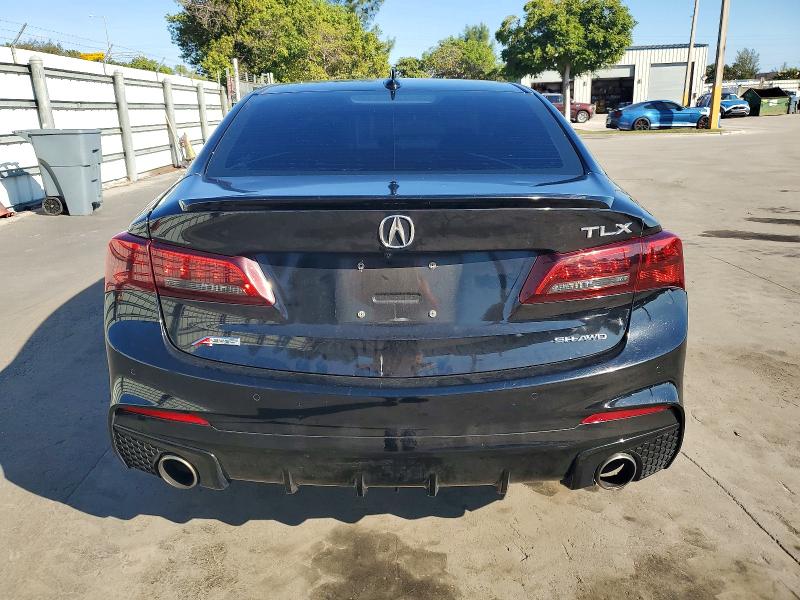 Photo 6 from auction – 2018 ACURA TLX with VIN 19UUB3F63JA006610