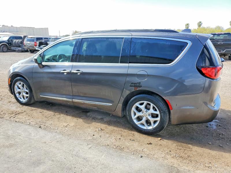 Photo 2 from auction – 2017 CHRYSLER PACIFICA T with VIN 2C4RC1BG3HR803577