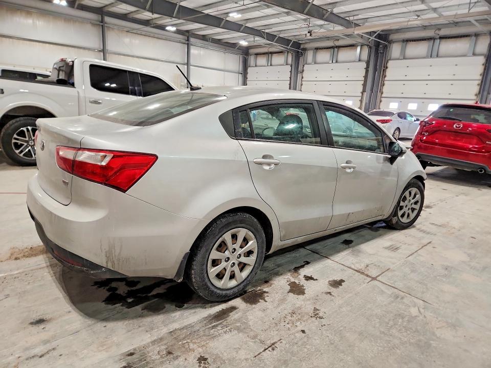 Photo 3 from auction – 2015 KIA RIO with VIN KNADM4A35F6501099