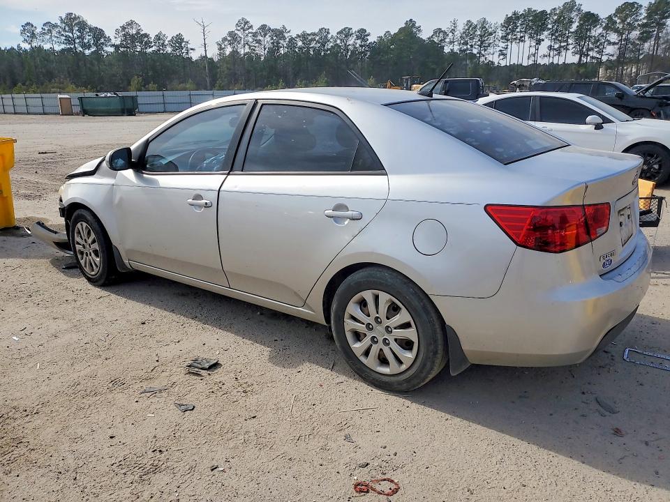 Photo 2 from auction – 2012 KIA FORTE with VIN KNAFU4A2XC5621997